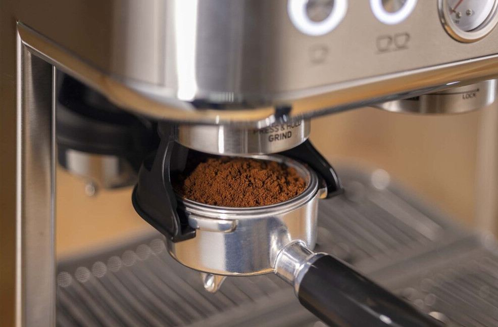 Stabilná teplota prípravy kávy u SENCOR SES 6010SS